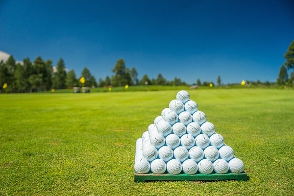 Équipement de golf : les essentiels pour chaque golfeur