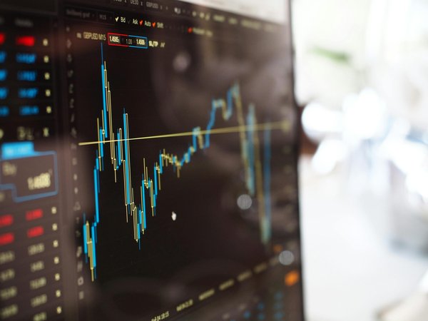 Tout savoir sur les prop firms : opportunités et défis